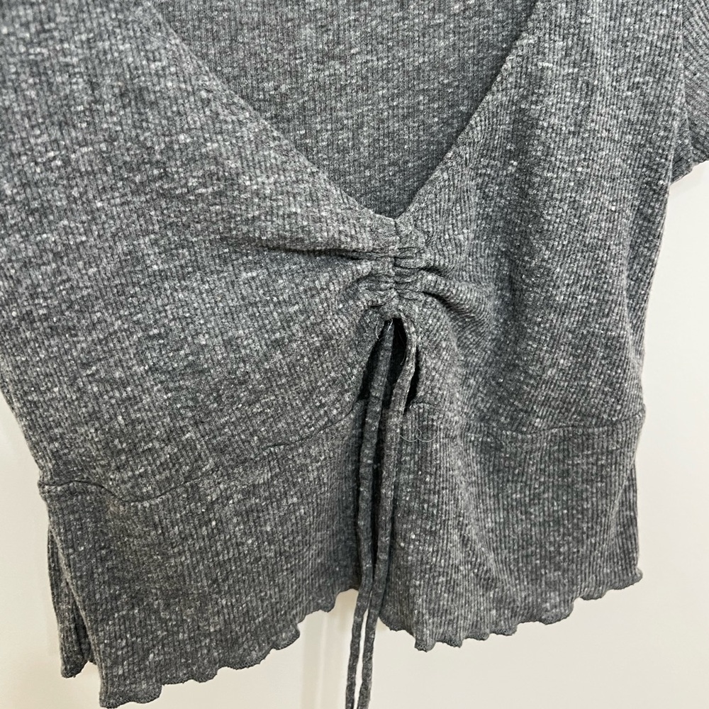Gray Crop Top - Picture 4 of 5